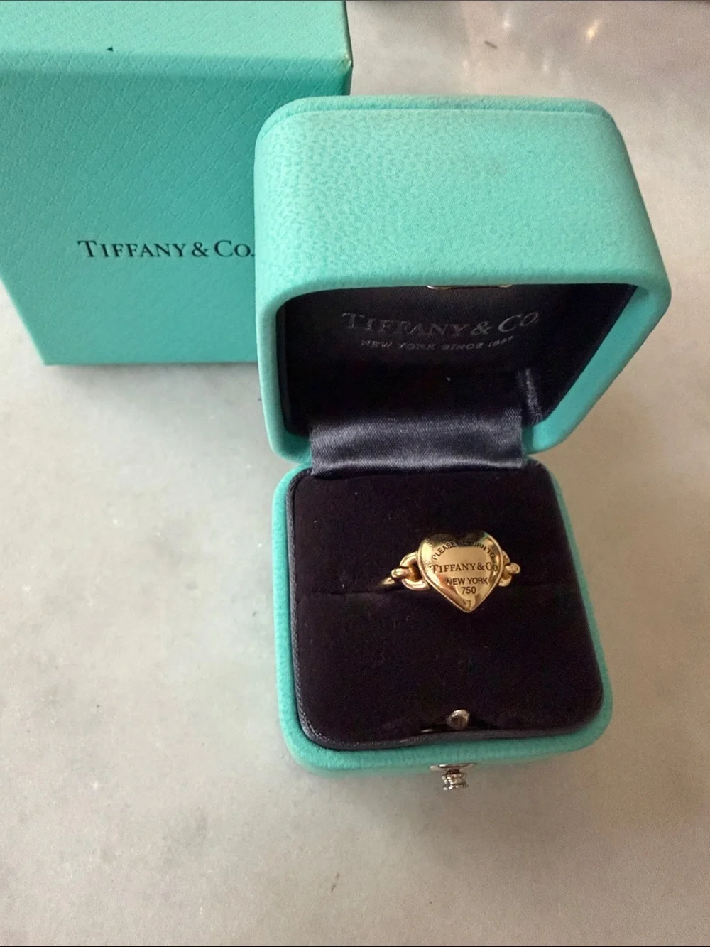 Authentic Tiffany & Co.  18 Carat Gold Return To Tiffany Full Heart Ring Size 7